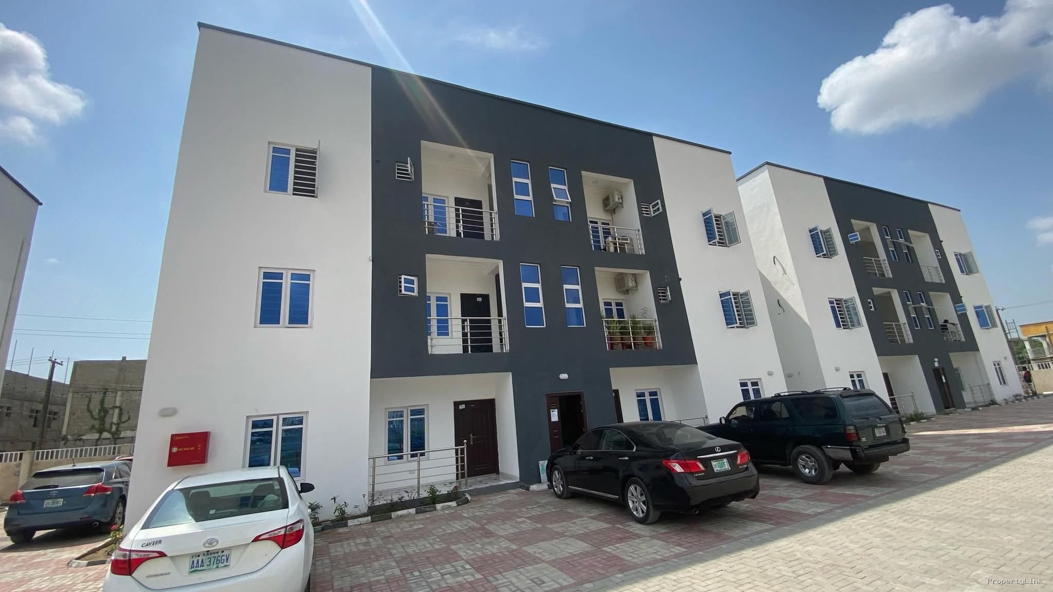 PREMIUM APARTMENTS FOR SALE | ABRAHAM ADESANYA ESTATE, AJAH, LAGOS